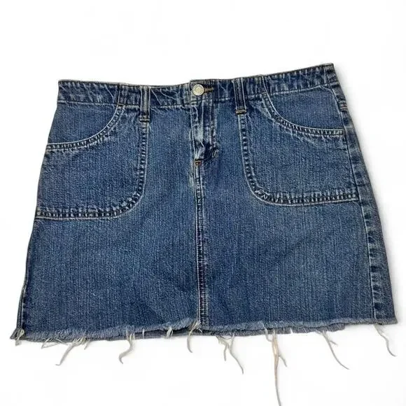Old Navy Vintage Early 2000s Denim Mini Skirt Cute Back Pockets Size4 100%Cotton - Picture 2 of 4